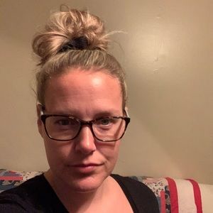 Meet your Posher, Carrie